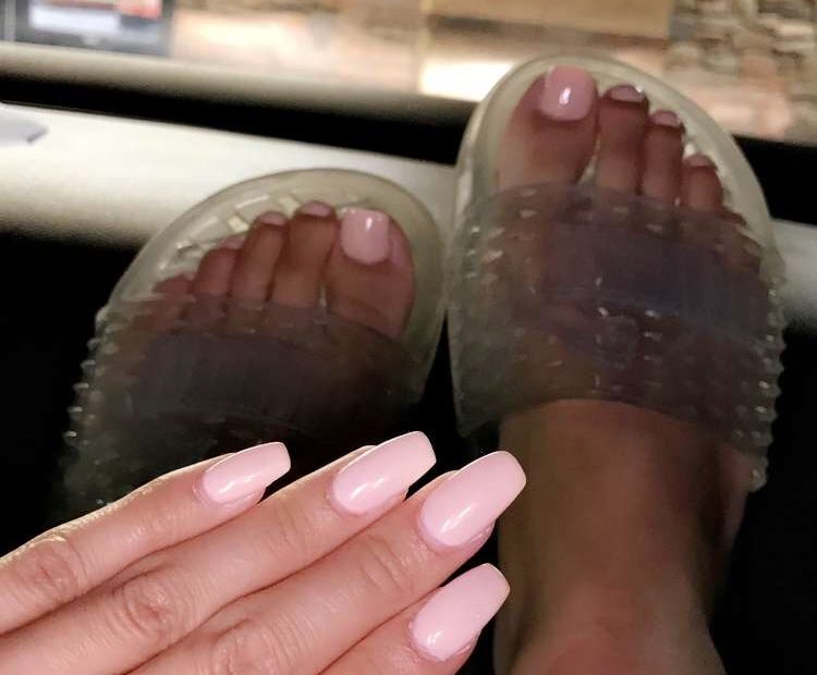 Twister reccomend toes snapchat