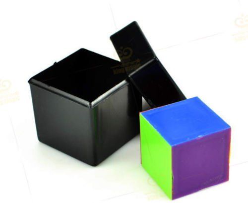 Solid ball penetrates transparent cube trick