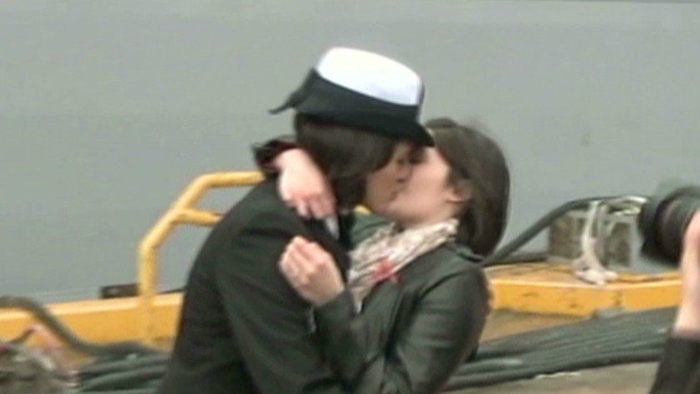 First kiss lesbian story