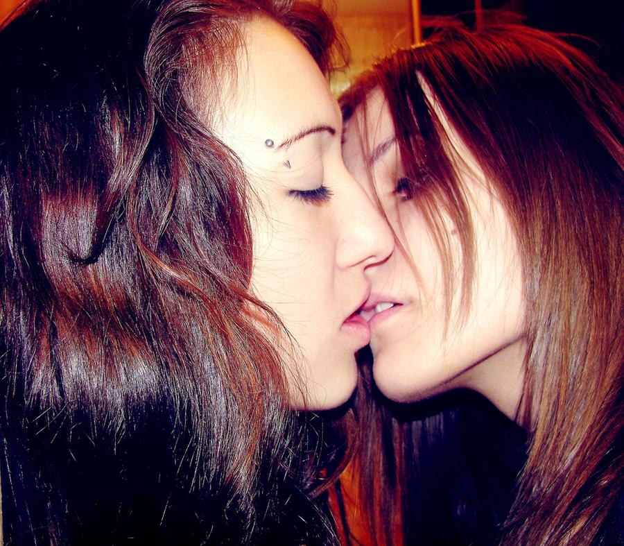 best of Compilation Lesbians kiss