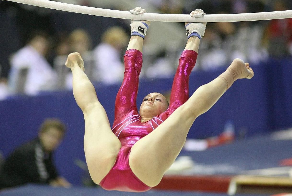 Girl gymnast voye photo