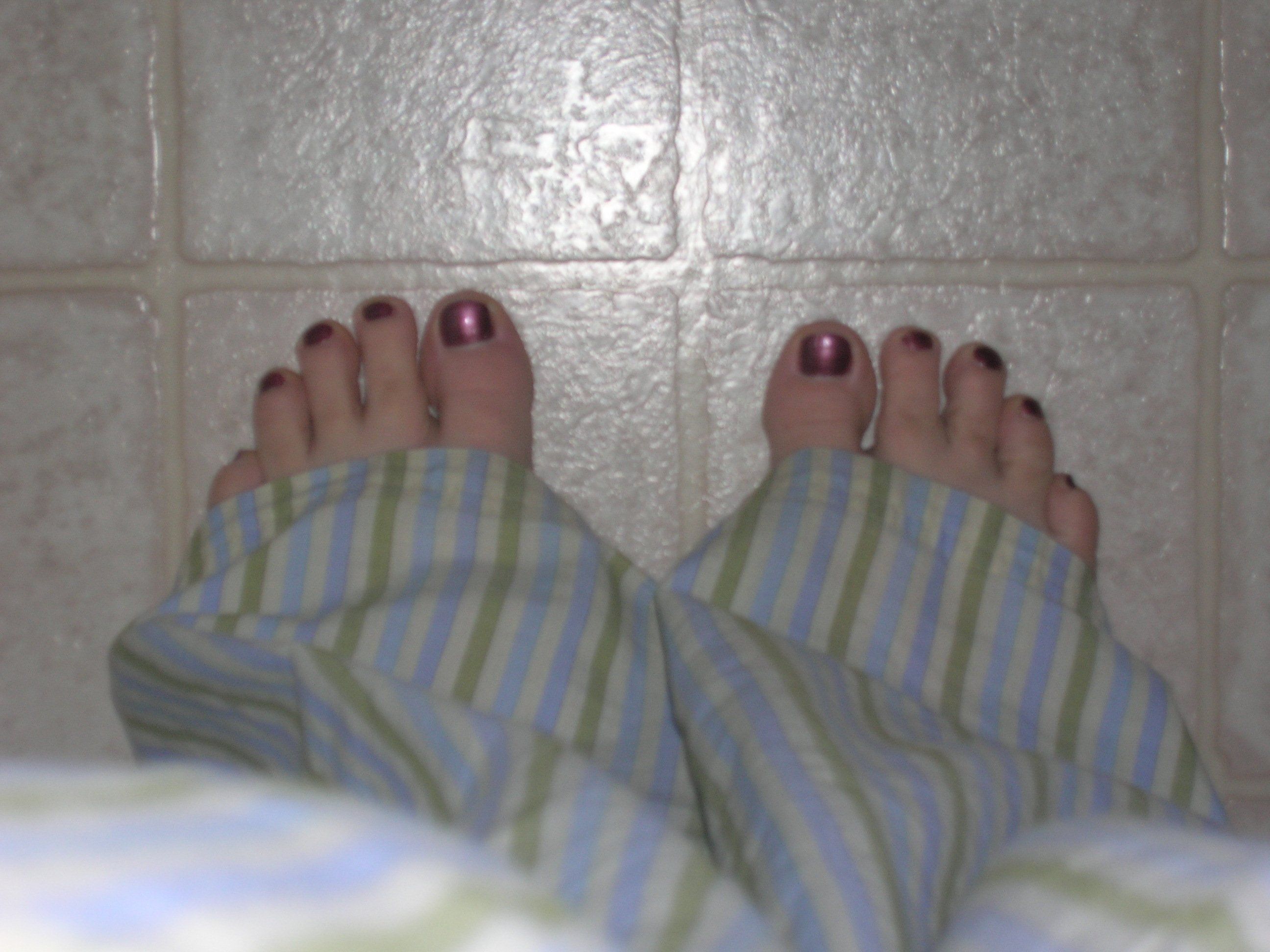 Mamsell reccomend Pajama feet chubby girl