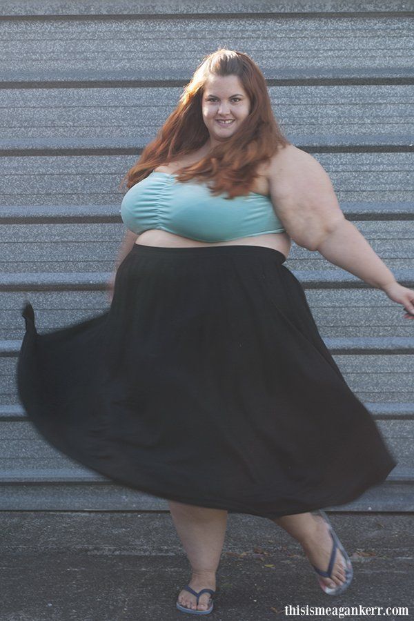 Chubby girls in skirts