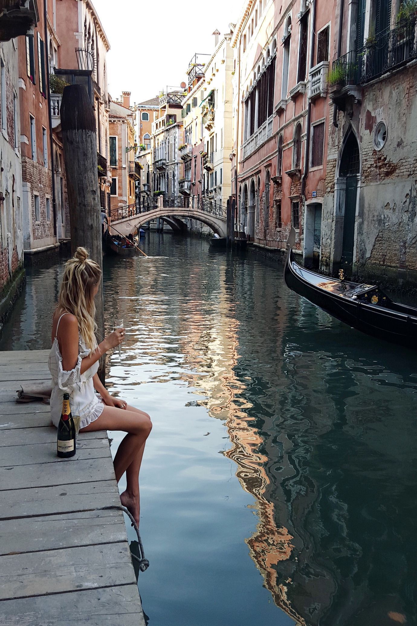 Bandicoot reccomend Seeking a beautiful woman in Venice
