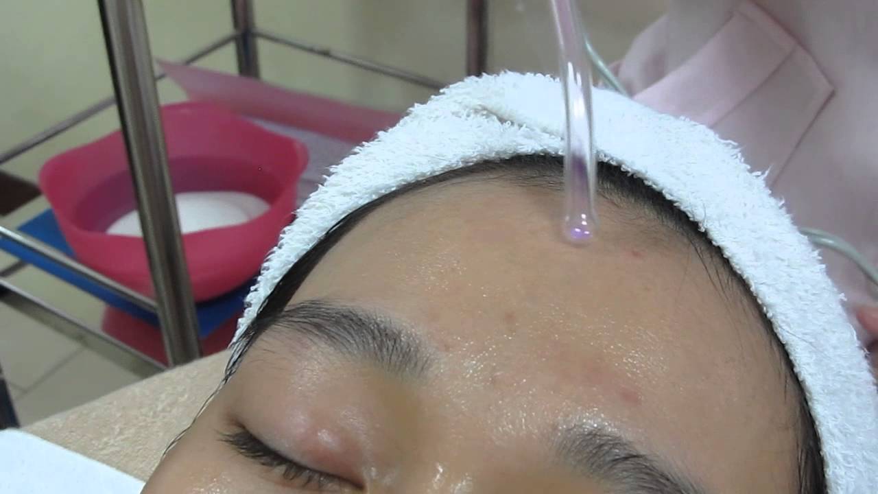 Inspector reccomend High frequency facial treatment for acne