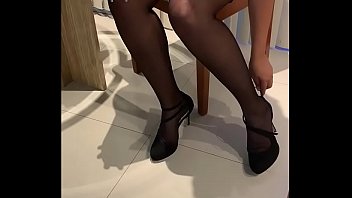 Plump pantyhose shoes showing their legs