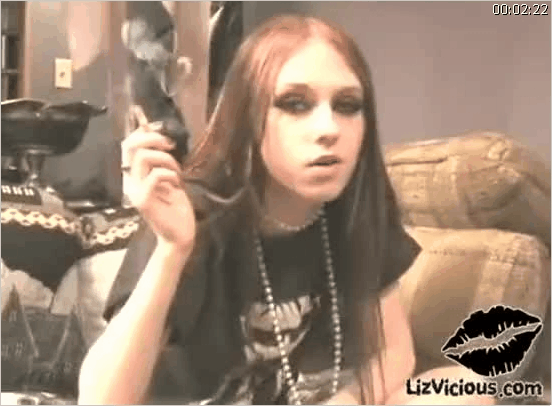 Glitter reccomend goth girl gives great blow with