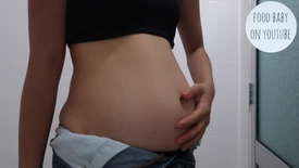 Rellie J. reccomend food baby belly button play