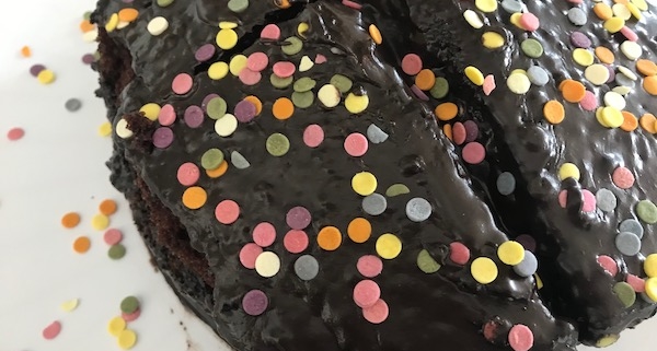 Naked baking chocolate cake trailer